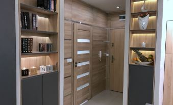 4UApart-Apartment Suite Platan Grey