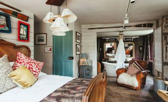 The Woolpack Inn