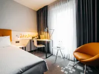 كيو هوتل كراكو Hotels near برونافيتسا
