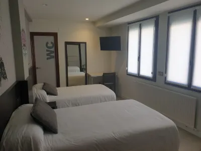 Hotel Arts - Gasteiz Centro Hotels near Vitoria-Gasteiz Railway Station