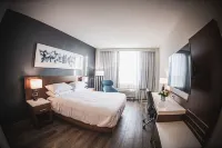Delta Hotels Marriott Cincinnati Sharonville - parking