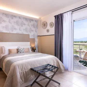 Elle Rooms & Suites