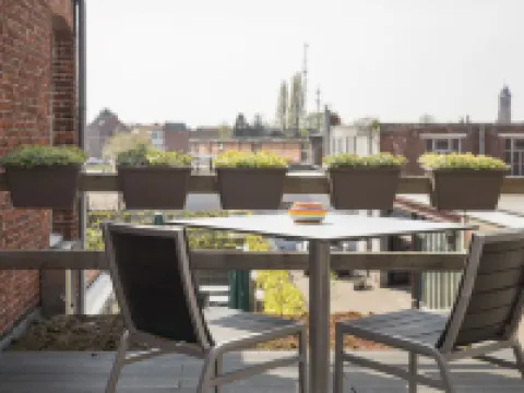 レストラン & ゲストハウス カシェ ド シーレ トゥルンホウトのホテル