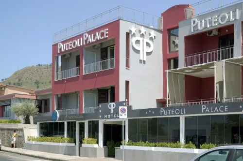 Puteoli Palace Hotel فنادق في بوتسوولي