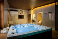 Demeures & Châteaux - Hôtel Greuze & Spa Tournus Hotels in Chardonnay