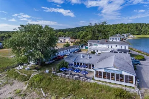Spinneys Guesthouse & Beach Cottages Hotels in Phippsburg
