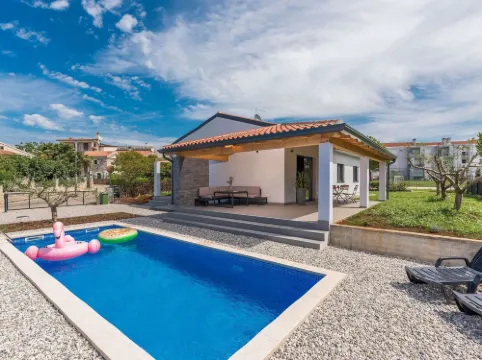 Villa in Novigrad with Private Pool and Beach