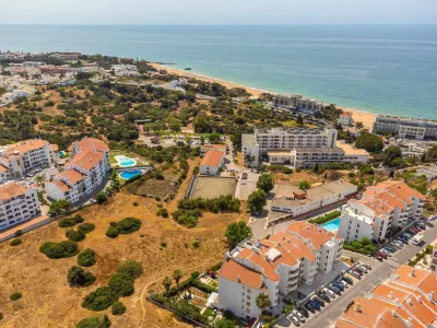 Sea View Central Town 2 Bedroom Apartment