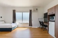 Boomerang Hotel