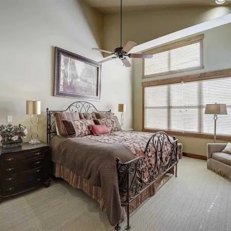Mont Cervin 32 by AvantStay Ski in Ski Out Home in Silver Lake Village w Hot Tub