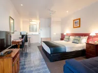Central Studio Accommodation Hotels in Gladstone Central