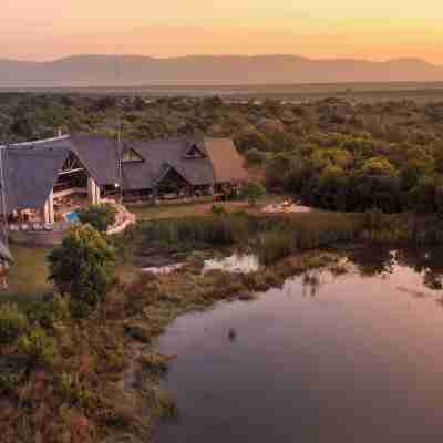 Kingfisher Villa Hotel Exterior