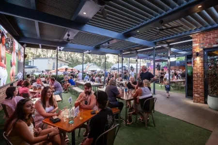 Campaspe Lodge Отели в г. Эчука