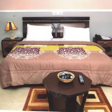 Naptin Executive Hotel and Suites