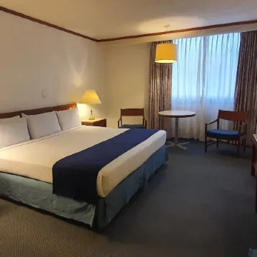 Hotel Bristol Отели рядом с достопримечательностью «Памятник Независимости»