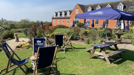 Strawberry Bank Hotel, NEC Отели в г. Мериден