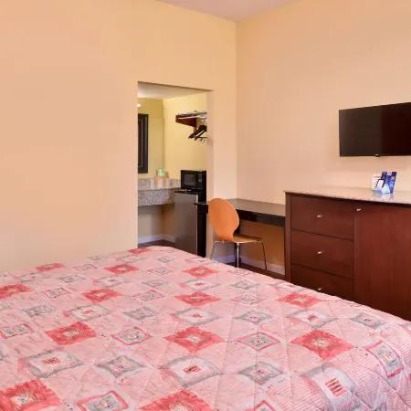 Scottish Inns & Suites