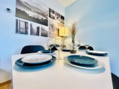 One Lux Stay Near Fashion District Hotel a 