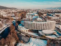 Das Seepark Wörthersee Resort Hotels near Stift Viktring