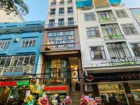 The Moon Boutique Hotel Cat Ba Hotels in Cat Hai