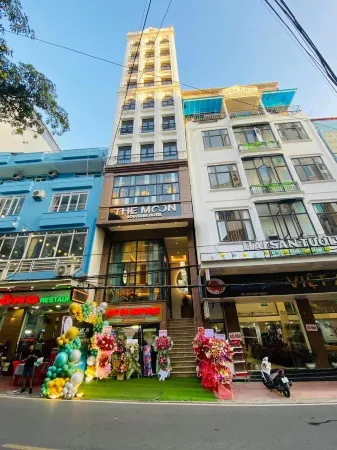 The Moon Boutique Hotel Cat Ba Отели рядом с достопримечательностью «Cat Co Beach»