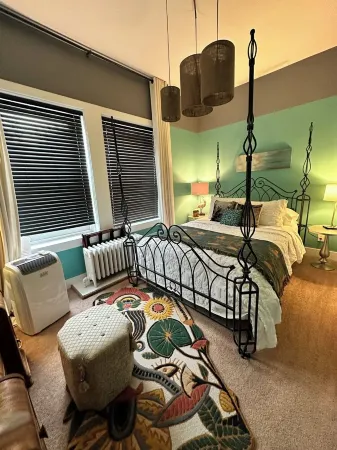 Peacock Suite at historic 123 South Washington