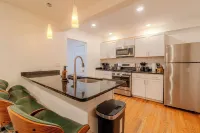 4BDR/2.5BA APT Near Tufts/7 min-Walk to Subway/Free Parking for 2 cars