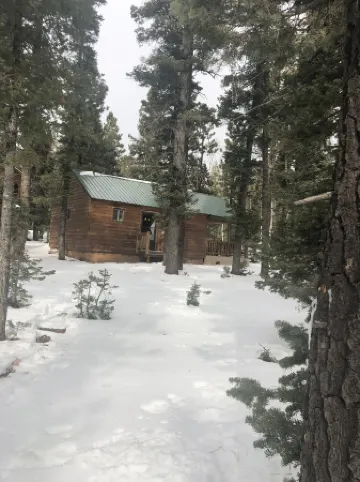 Cozy Cedar Mountain Cabin near lakes and National Parks