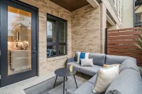 Charming Retreat with Rooftop Lounge and Pool - Inviting Escape