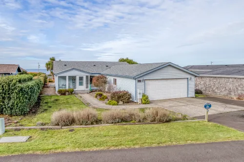 Ocean View and Family Fun - Inviting Coastal Haven