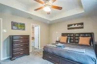 Spacious Home with Urban Charm and Parking - Inviting Modern Retreat Hotels in South Side