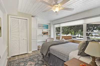 Deck Grill WiFi Spacious Retreat - Private Haven