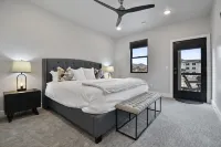 Lake Access | Bright and Cheery | 3Bd