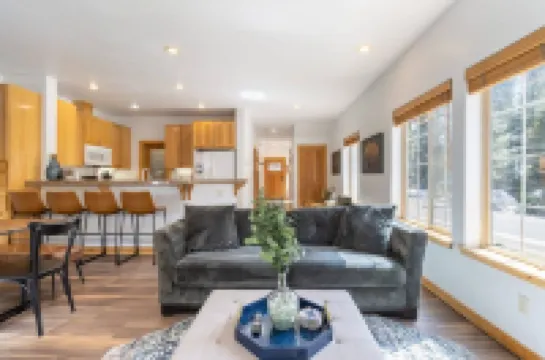 Stylish Townhome with Private Patio and Cozy Living Space - Charming Retreat