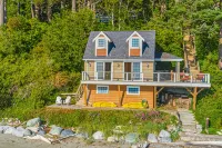 Seaside Serenity - Unit 2 Point Roberts House
