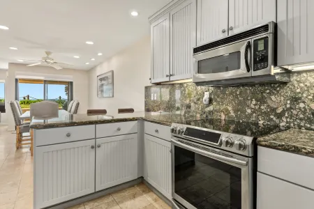 Oceanfront Luxury and Resort Amenities - Stunning Coastal Escape