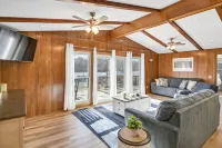 Secluded Haven - Private Dock, Boat Ramp, WiFi