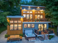 Cozy Cabin with Hot Tub and Game Room - Stunning Winter Retreat