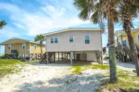 Panoramic Ocean Views and Cozy Vibes - Charming Vintage Cottage