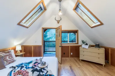 Cozy Retreat - Hot Tub, Fire Pit, Scenic Views Hotels in Ashford
