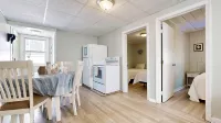Spacious Living Area and Ocean Breezes - Charming Cozy Retreat Hotels in Old Orchard Beach