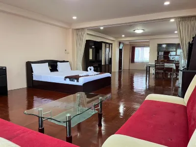 Yamadaya Apartment Hoteles en Uthai