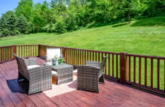 Private Hiking Trails and Scenic Deck Retreat - Spacious Tranquil Oasis