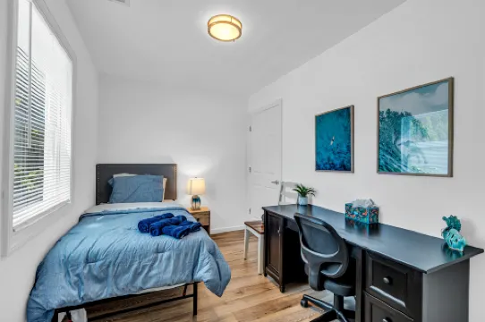 Bright Patio and Cozy Modern Living - Charming Coastal Haven