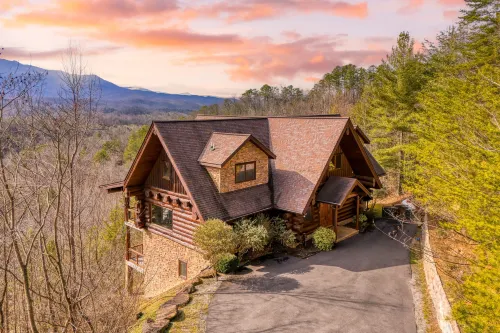 Panoramic Views and Game Room - Stunning Mountain Retreat