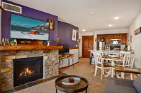 Ski-in/Ski-Out Access and Stunning Mountain Views - Cozy Getaway