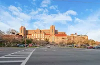 Tallahassee Gem-Next to Doak and CollegeTown-Ideal for FSU weekend.3 minute walk