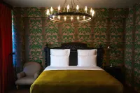 Rooms Hotel Tbilisi - 5 Yıldız