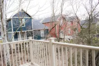 Stunning 4-Br Houses with on-Site Pool - 3-Star