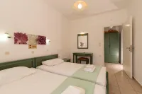 Elpis Studio Apartments - balcony